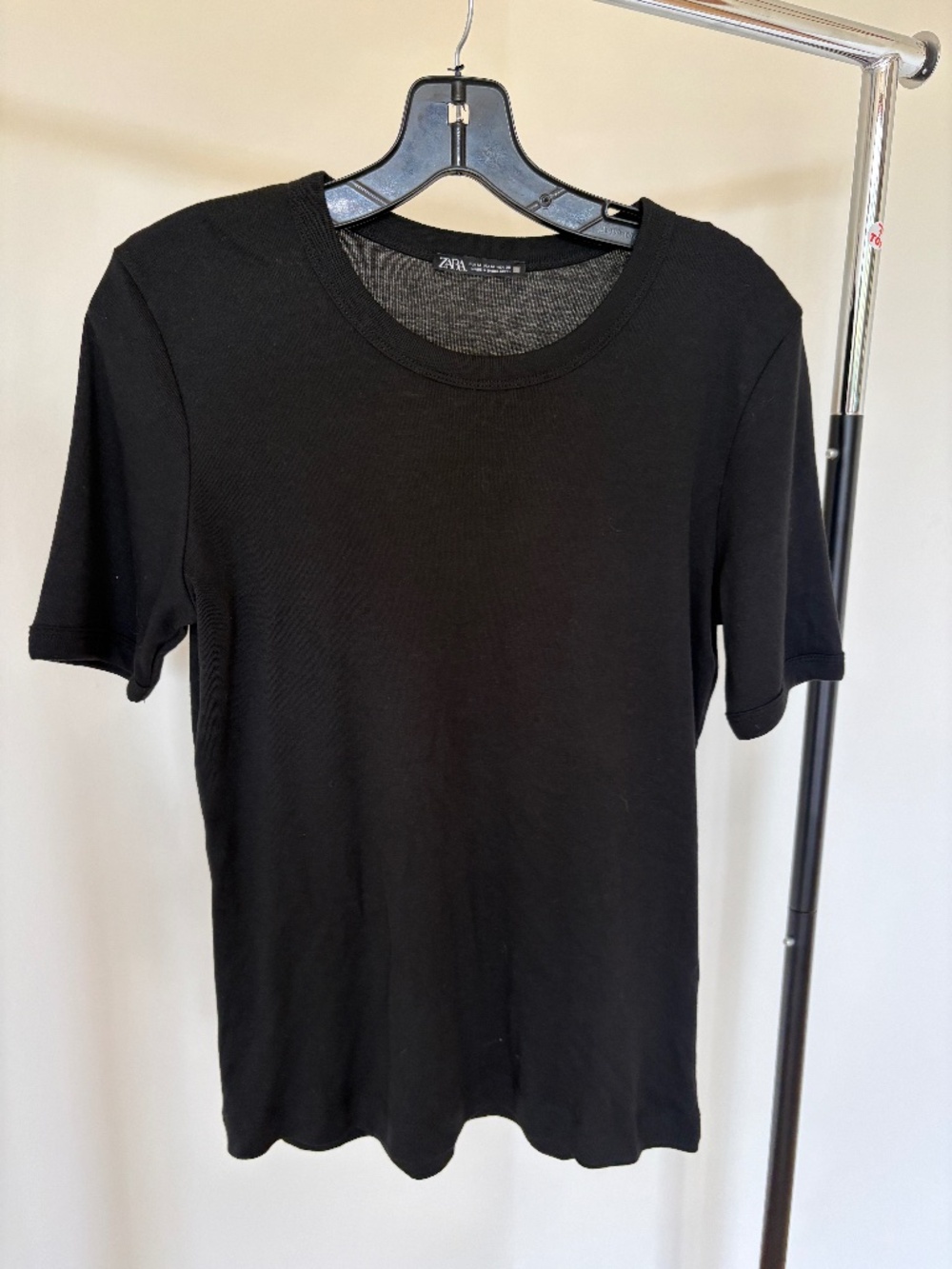 Zara Black Crew Neck Short Sleeve T-Shirt Size M